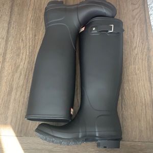 NWT original tall Hunter rain boots
